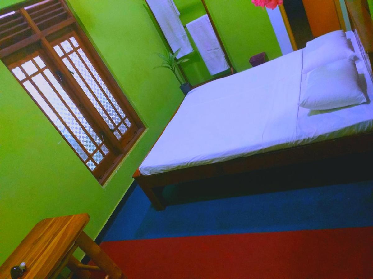 Elephant Paradise Safari Bungalow 우다왈라웨 외부 사진